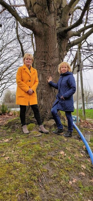 vl: Christiane Laschinski, Martina Schnell