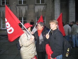 Hofsteder Genossinnen und Genossen vor dem Bochumer Rathaus (© Oliver Hasenkamp)